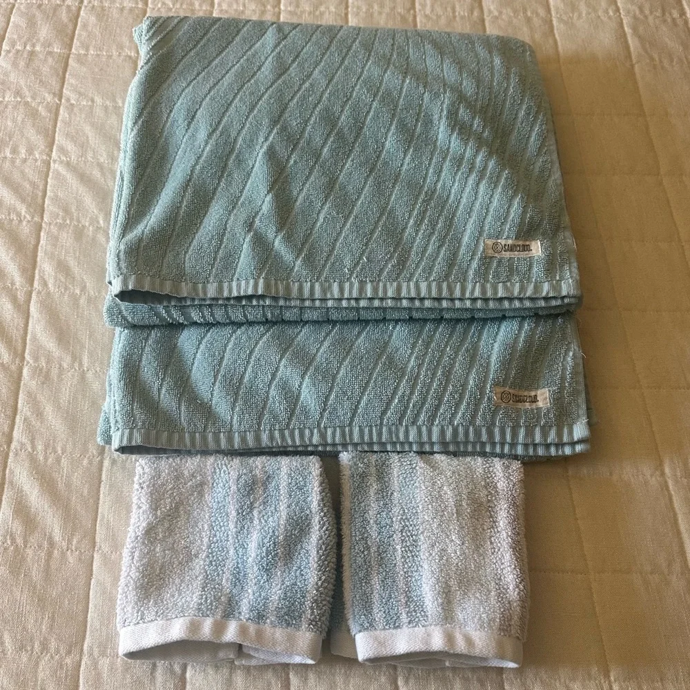 Sand Cloud Springs Porcelain Blue Bath Towel Set